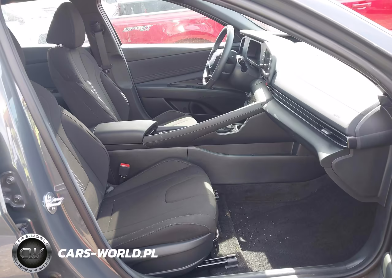 2026 Hyundai Elantra Sel Sport Premium VIN:KMHLS4DG7TU209587 - 5