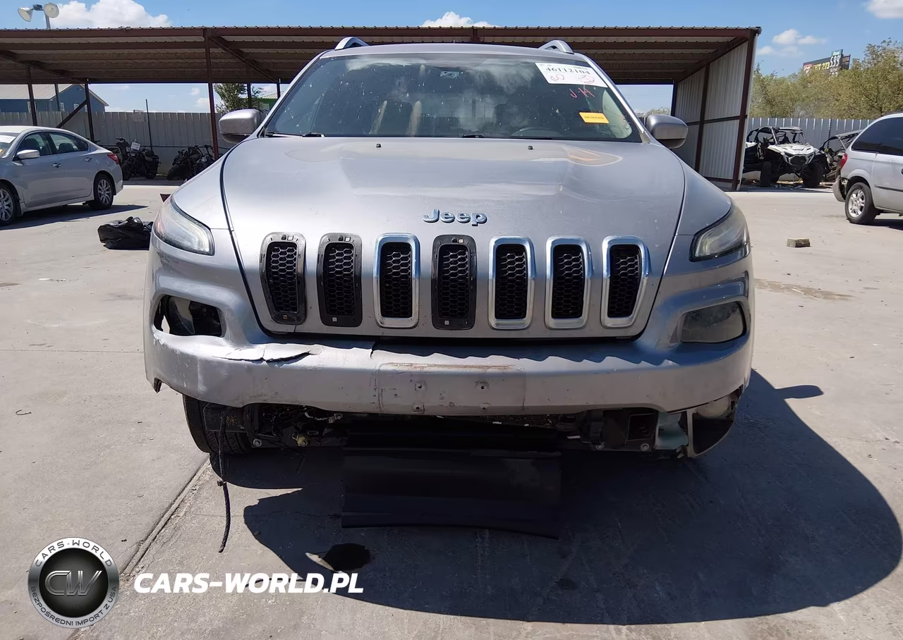 2016 Jeep Cherokee Latitude VIN:1C4PJLCS3GW126645 - 6