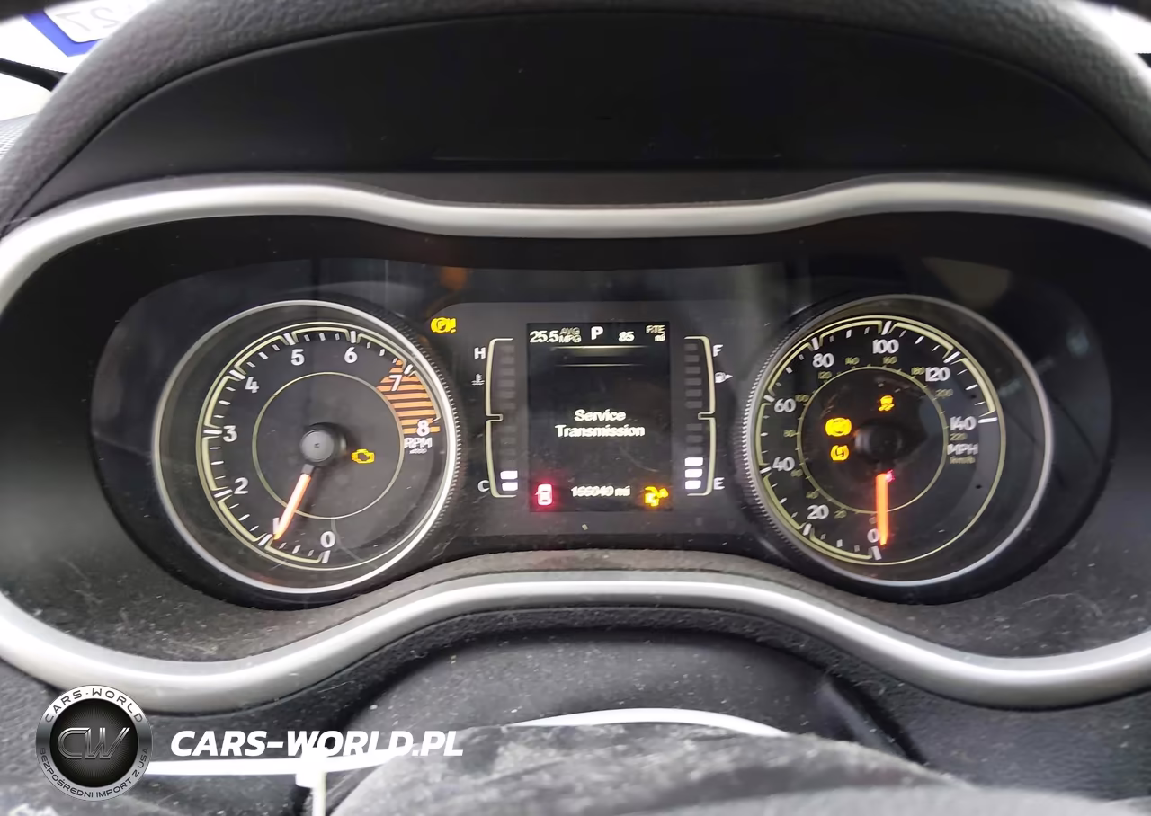 2016 Jeep Cherokee Latitude VIN:1C4PJLCS3GW126645 - 7