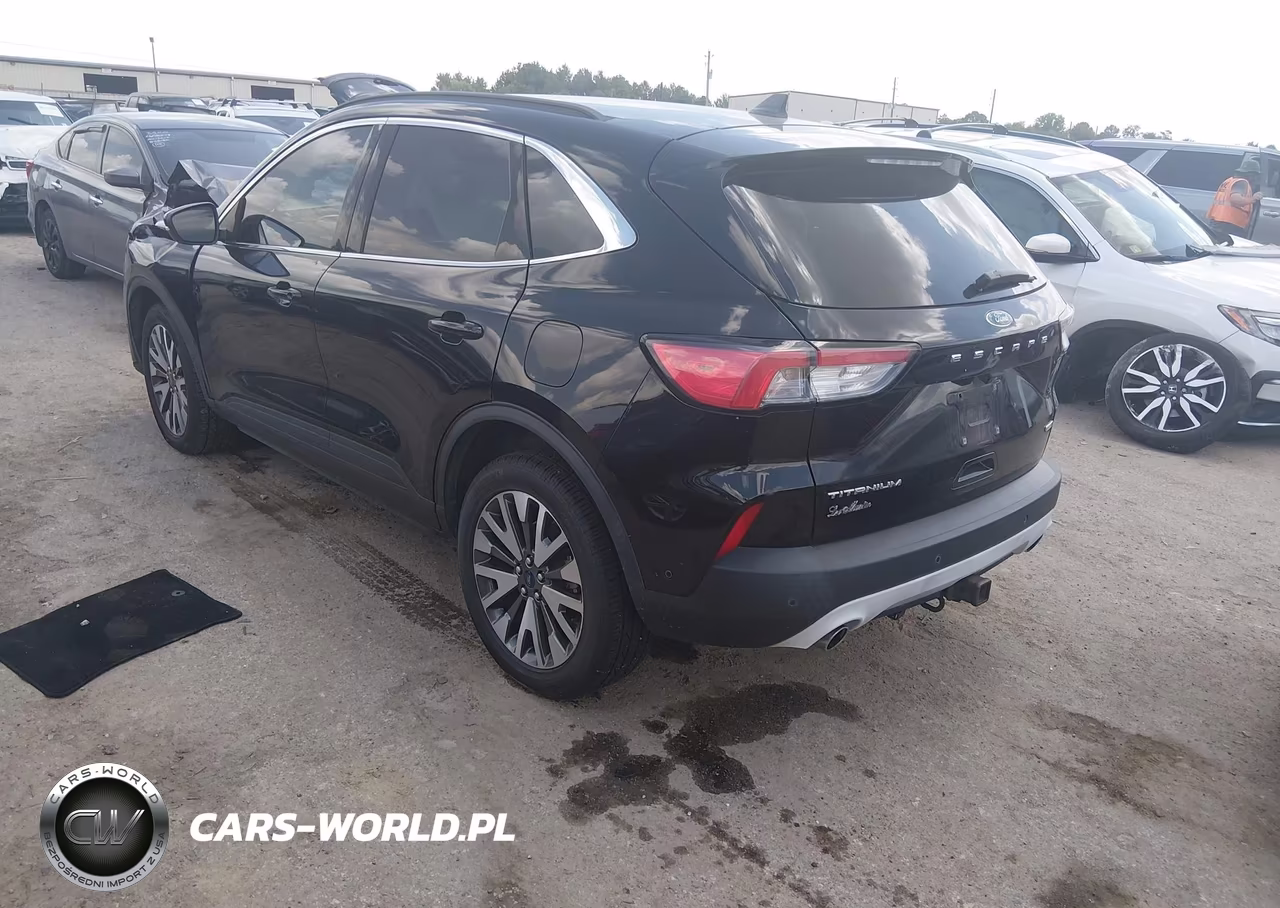 2020 Ford Escape Titanium VIN:1FMCU9J98LUB18129 - 3