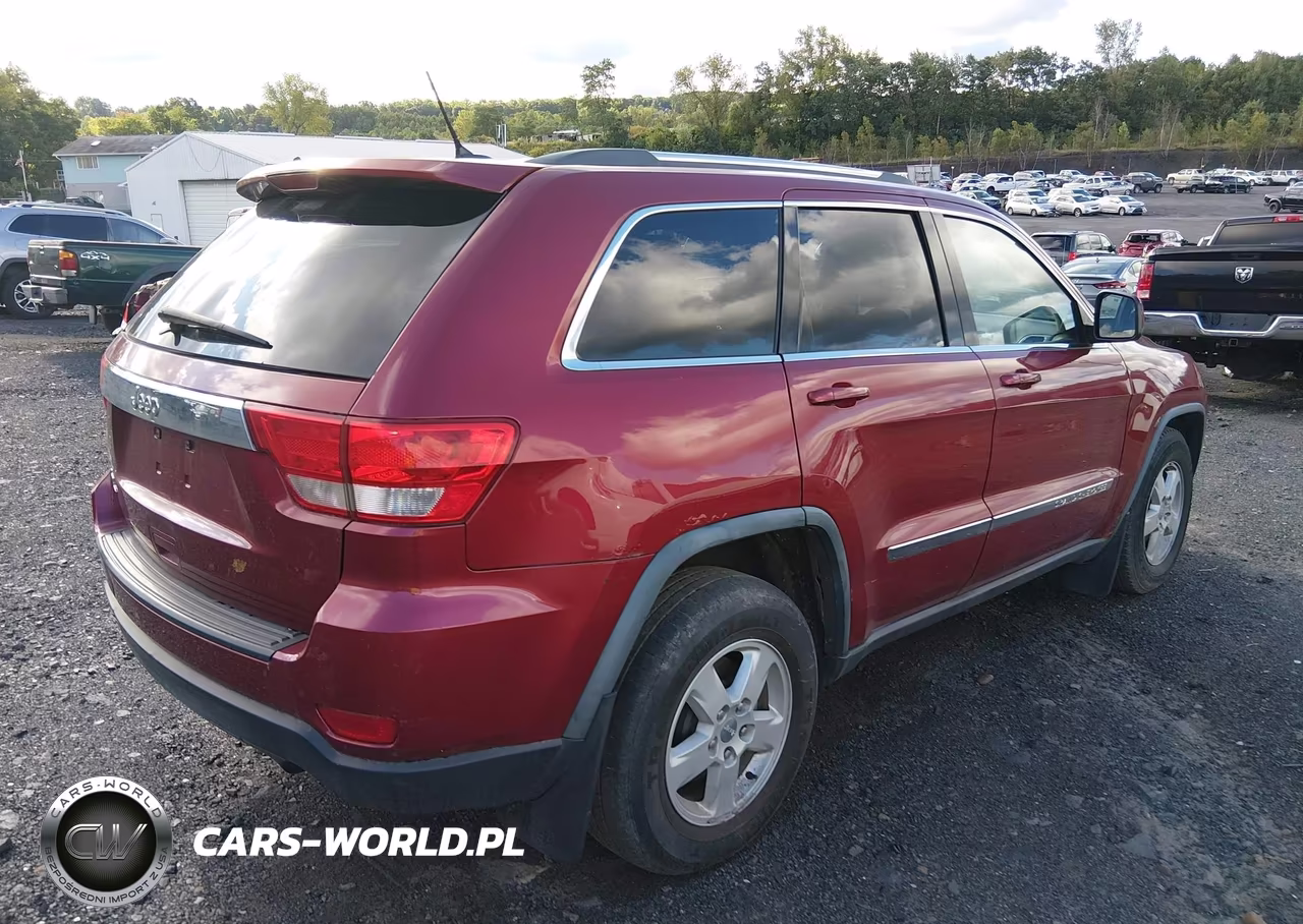 2012 Jeep Grand Cherokee Laredo VIN:1C4RJFAG4CC135889 - 4