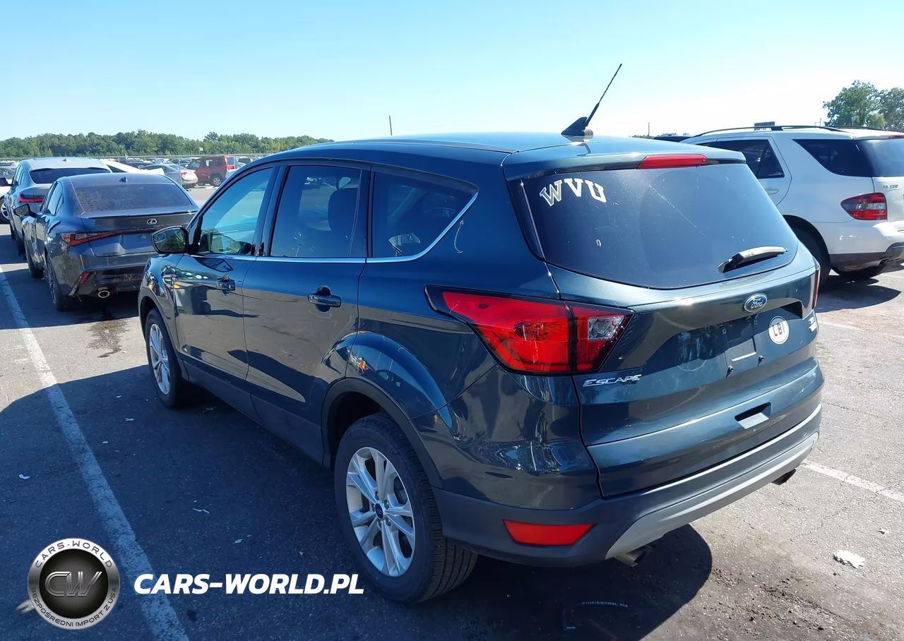 2019 Ford Escape Se VIN:1FMCU9GD2KUA10017 - 3
