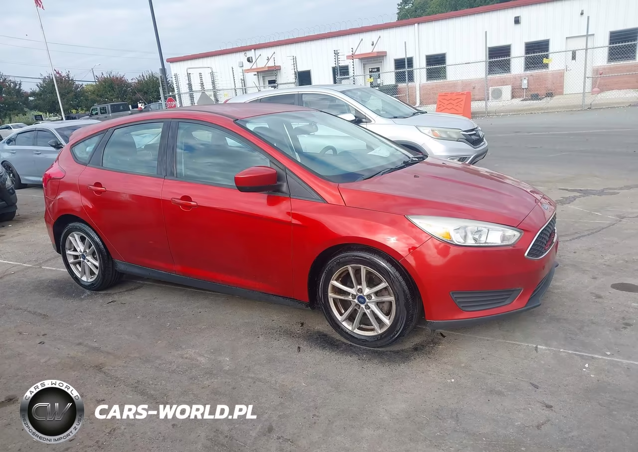 2018 Ford Focus Se VIN:1FADP3K26JL307417 - 14