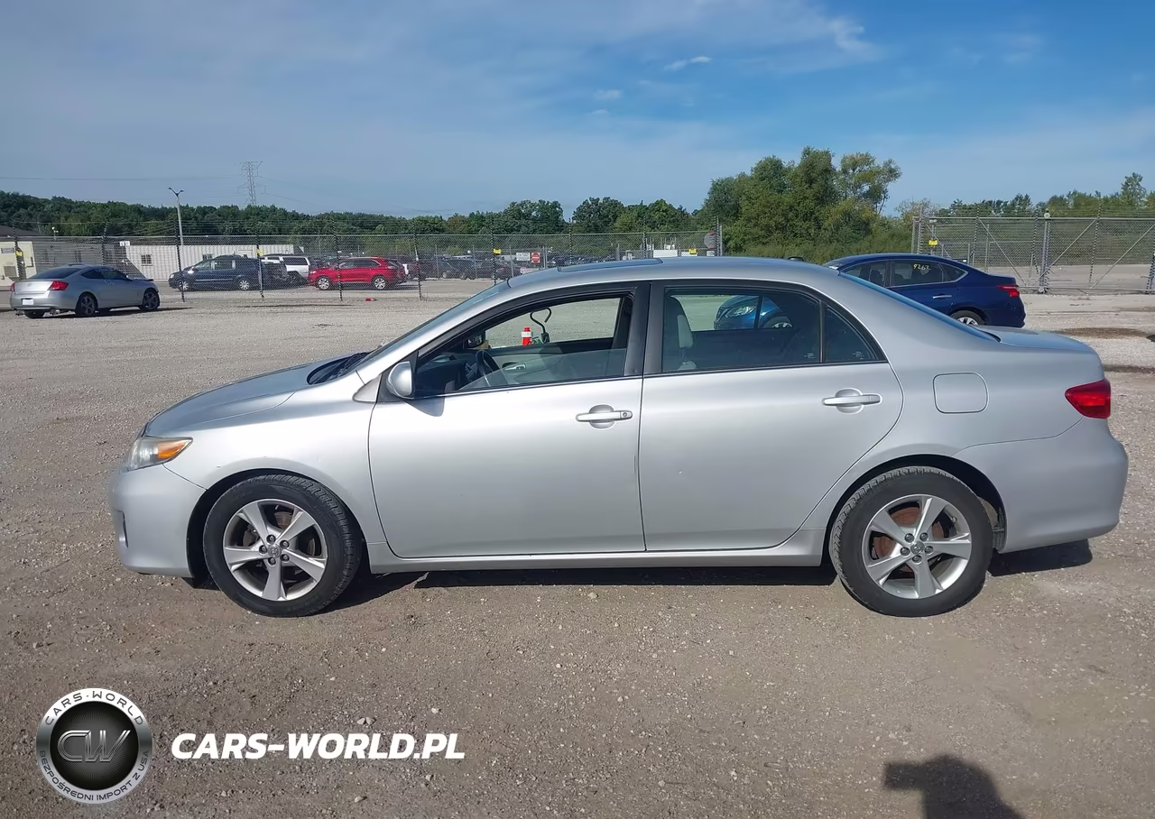 2013 Toyota Corolla Le VIN:2T1BU4EE7DC995817 - 14