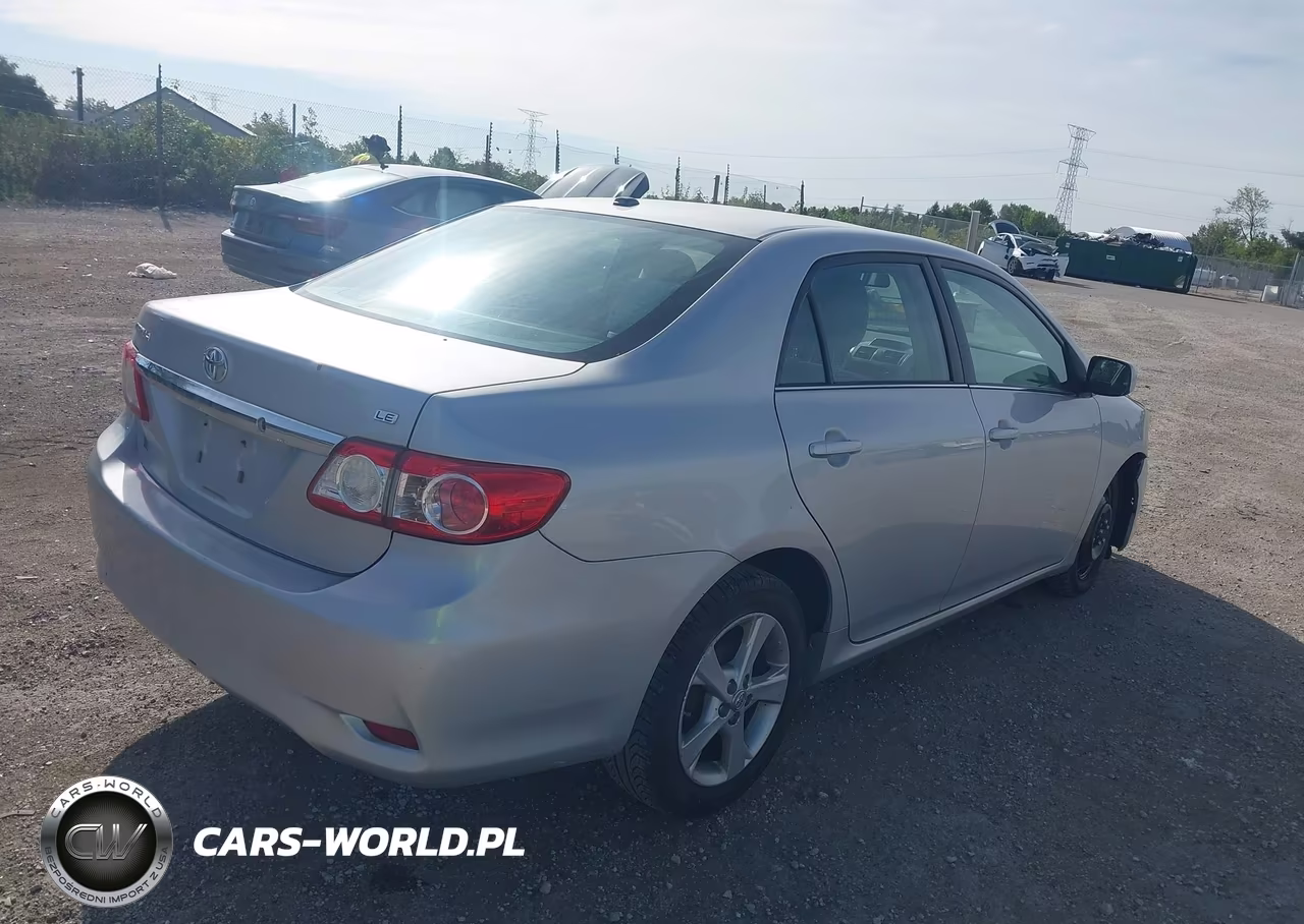 2013 Toyota Corolla Le VIN:2T1BU4EE7DC995817 - 4
