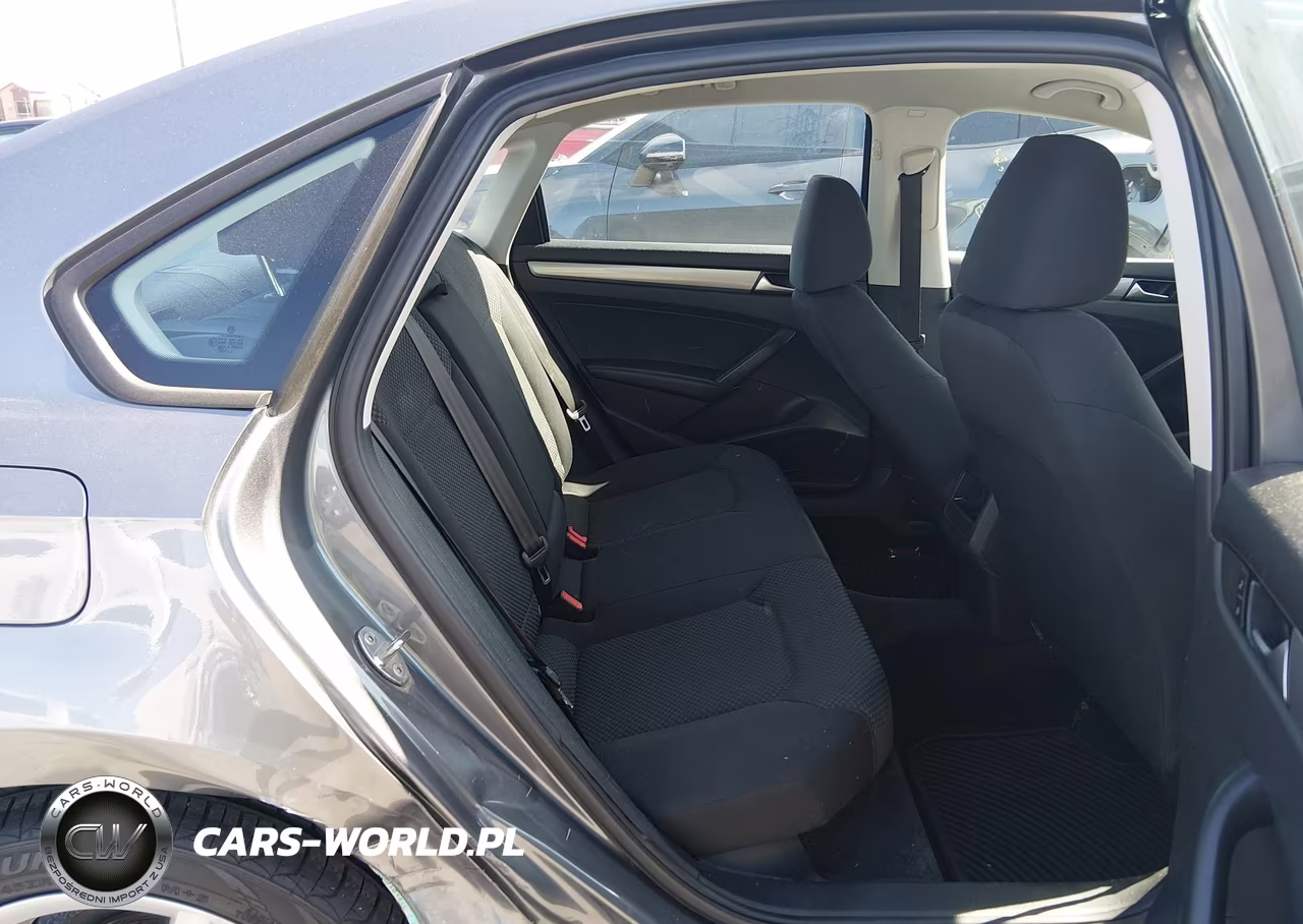 2015 Volkswagen Passat 1.8T S VIN:1VWAT7A32FC062436 - 8