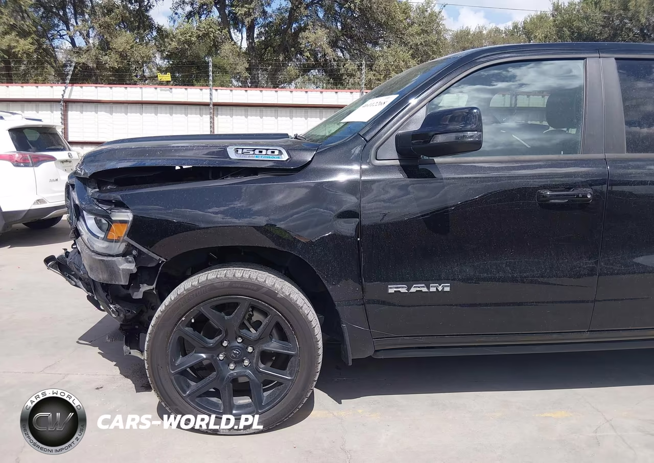 2024 Ram 1500 VIN:1C6SRFJT1RN150281 - 17