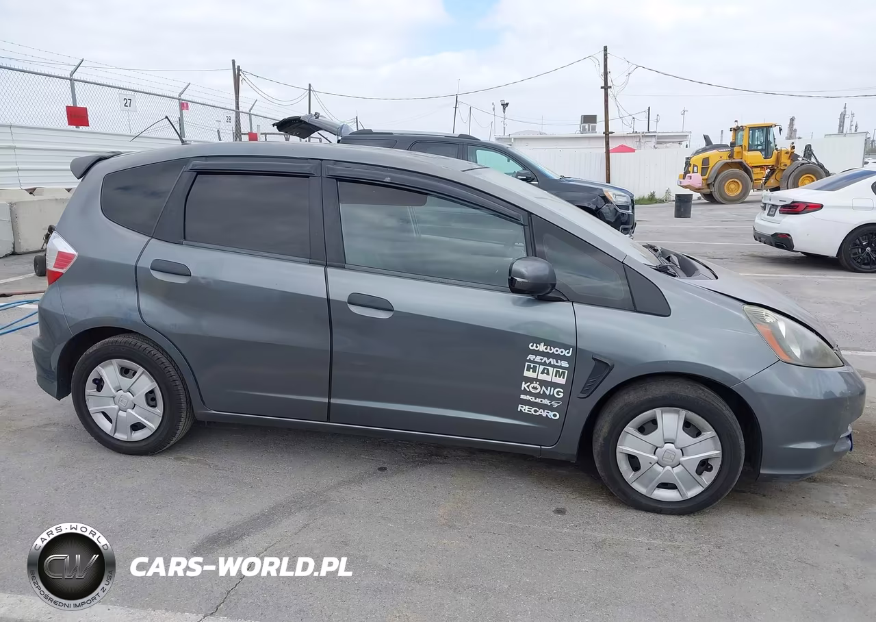2013 Honda Fit VIN:JHMGE8H31DC026574 - 14