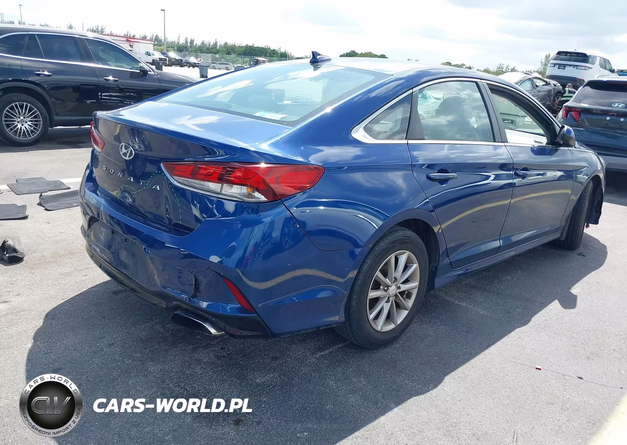 2018 Hyundai Sonata Se VIN:5NPE24AF7JH717915 - 4