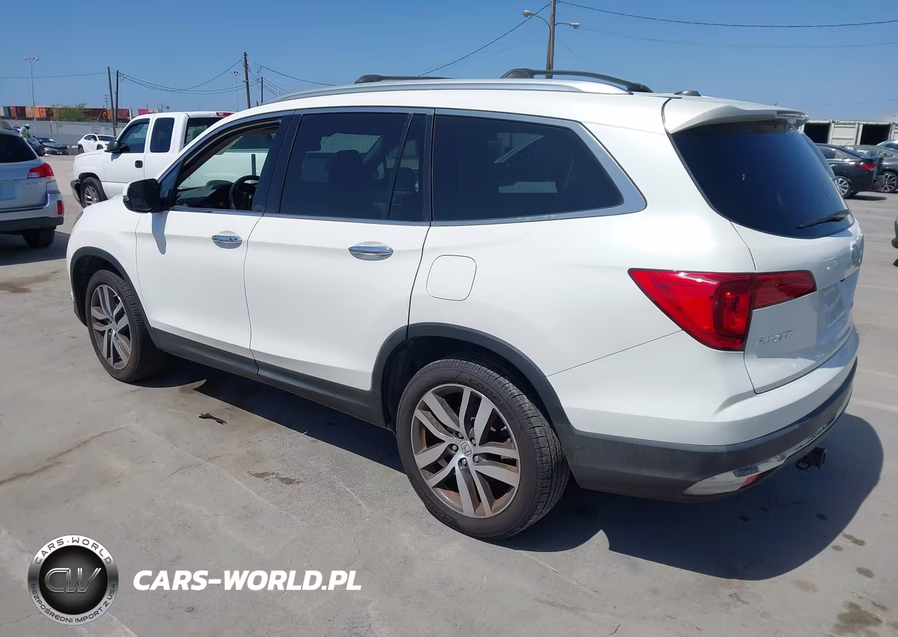 2016 Honda Pilot Touring VIN:5FNYF6H9XGB127860 - 3