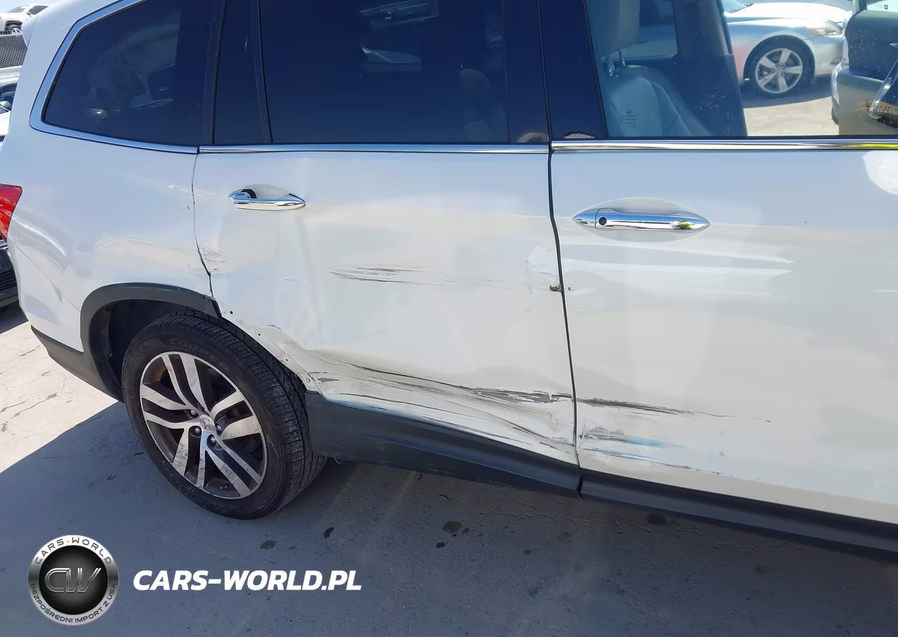 2016 Honda Pilot Touring VIN:5FNYF6H9XGB127860 - 6