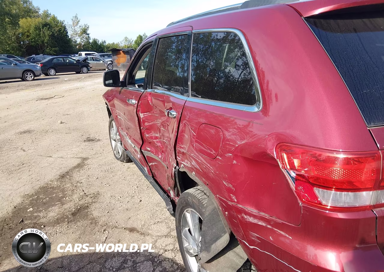 2013 Jeep Grand Cherokee Laredo VIN:1C4RJFAG1DC506587 - 6
