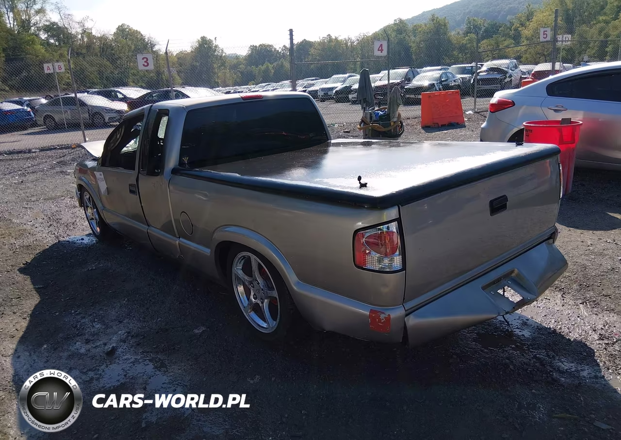 2000 Chevrolet S-10 Ls VIN:1GCCS19W3YK300216 - 3