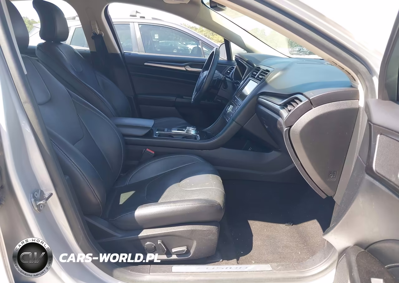 2019 Ford Fusion Titanium VIN:3FA6P0D97KR182450 - 5