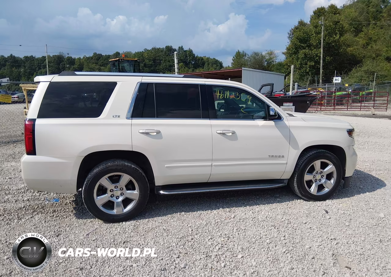 2015 Chevrolet Tahoe Ltz VIN:1GNSKCKC8FR117896 - 13