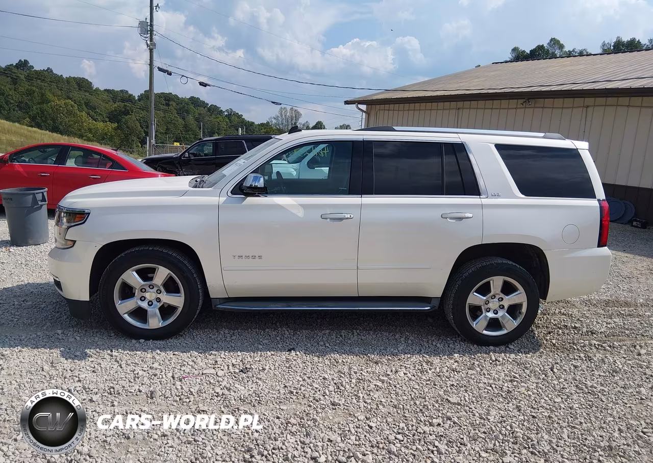 2015 Chevrolet Tahoe Ltz VIN:1GNSKCKC8FR117896 - 14