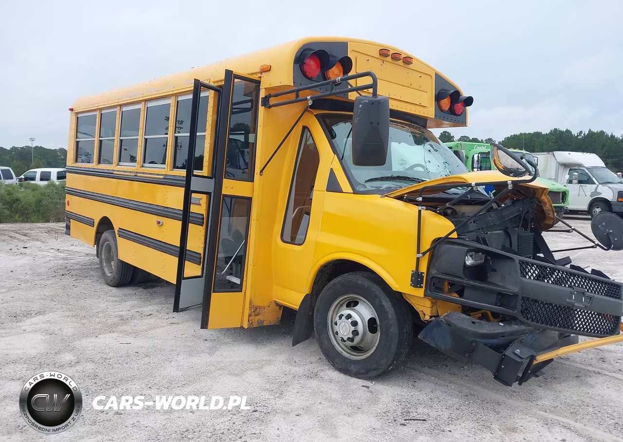 2009 Chevrolet Express Cutaway Work Van
