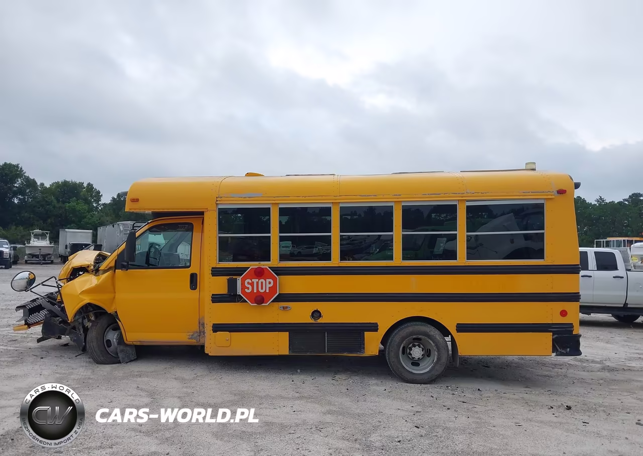 2009 Chevrolet Express Cutaway Work Van VIN:1GBJG31K591115089 - 17