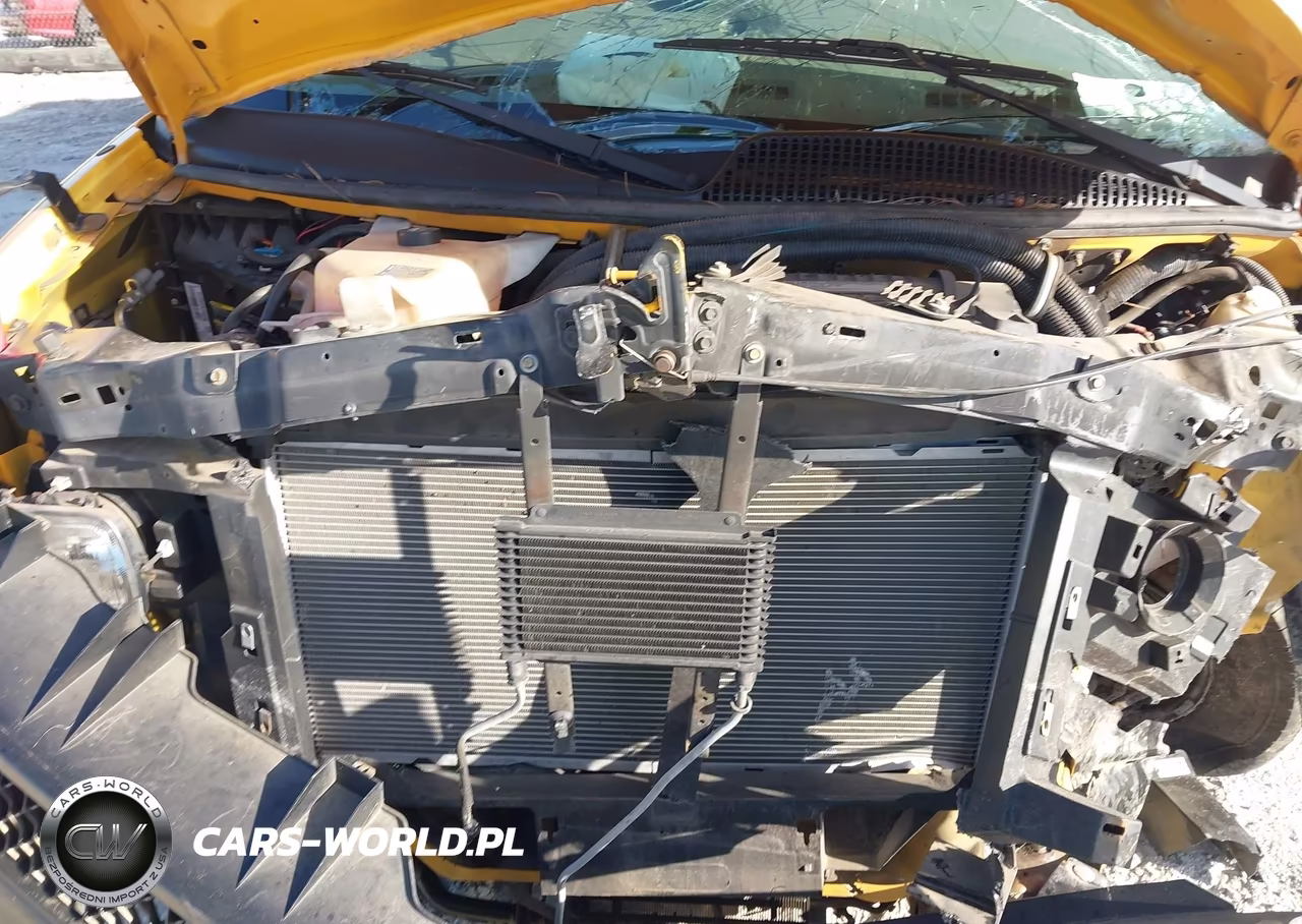 2009 Chevrolet Express Cutaway Work Van VIN:1GBJG31K591115089 - 9