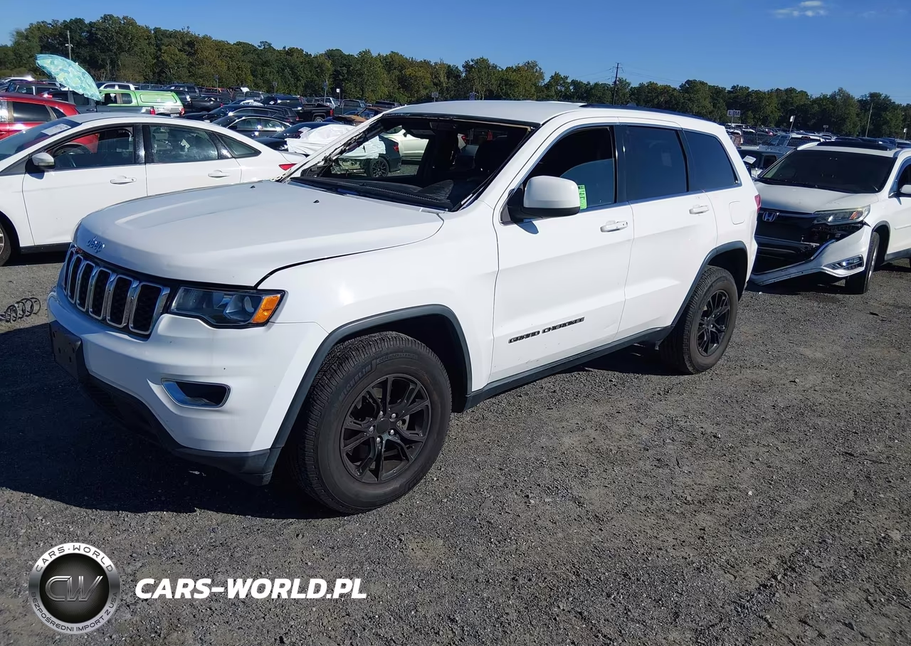 2017 Jeep Grand Cherokee Laredo 4X4 VIN:1C4RJFAG0HC773161 - 2