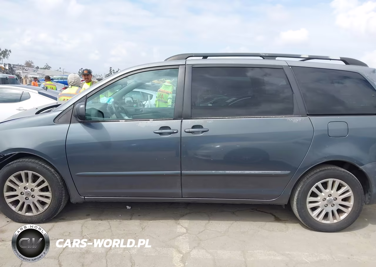2009 Toyota Sienna Le VIN:5TDZK23C89S235002 - 14