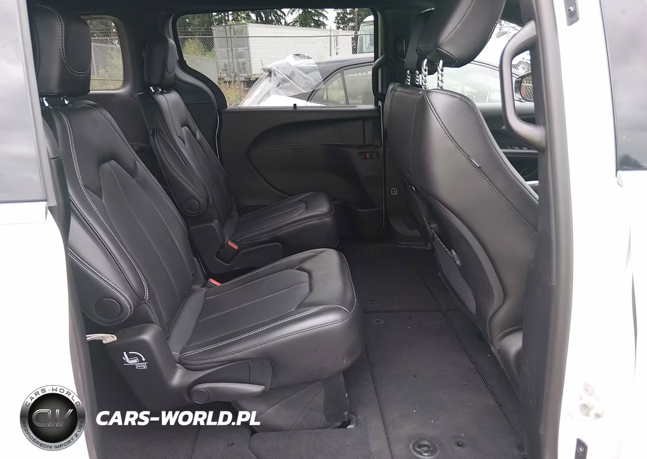2026 Chrysler Pacifica Select VIN:2C4RC1BG1TR229876 - 8