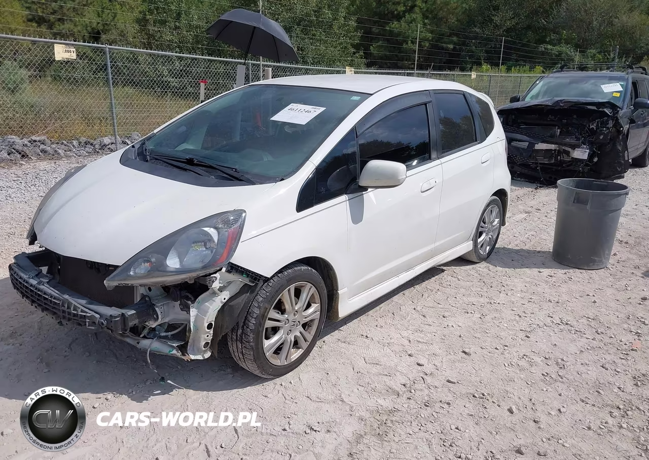 2011 Honda Fit Sport VIN:JHMGE8H59BS000518 - 2