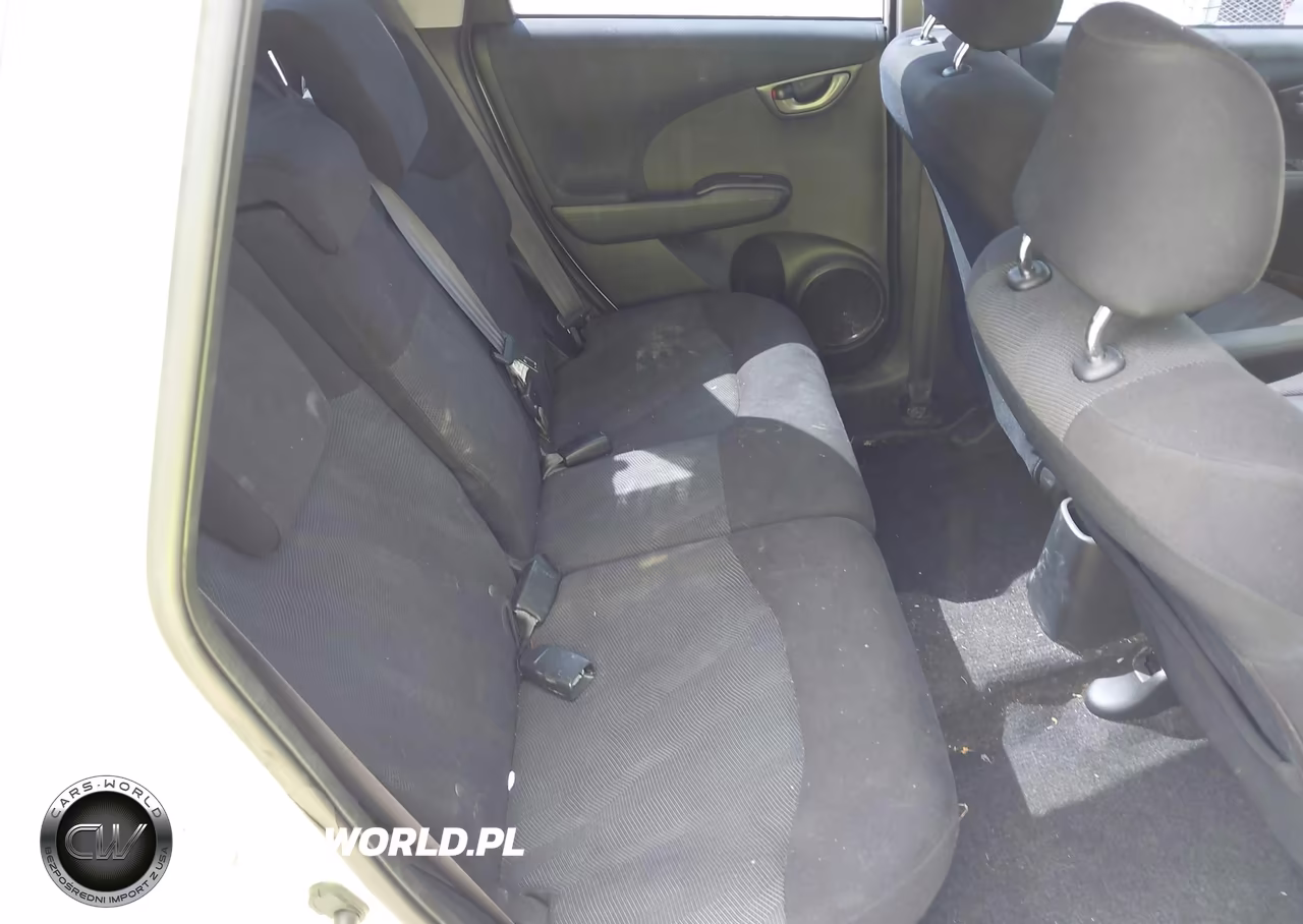 2011 Honda Fit Sport VIN:JHMGE8H59BS000518 - 8