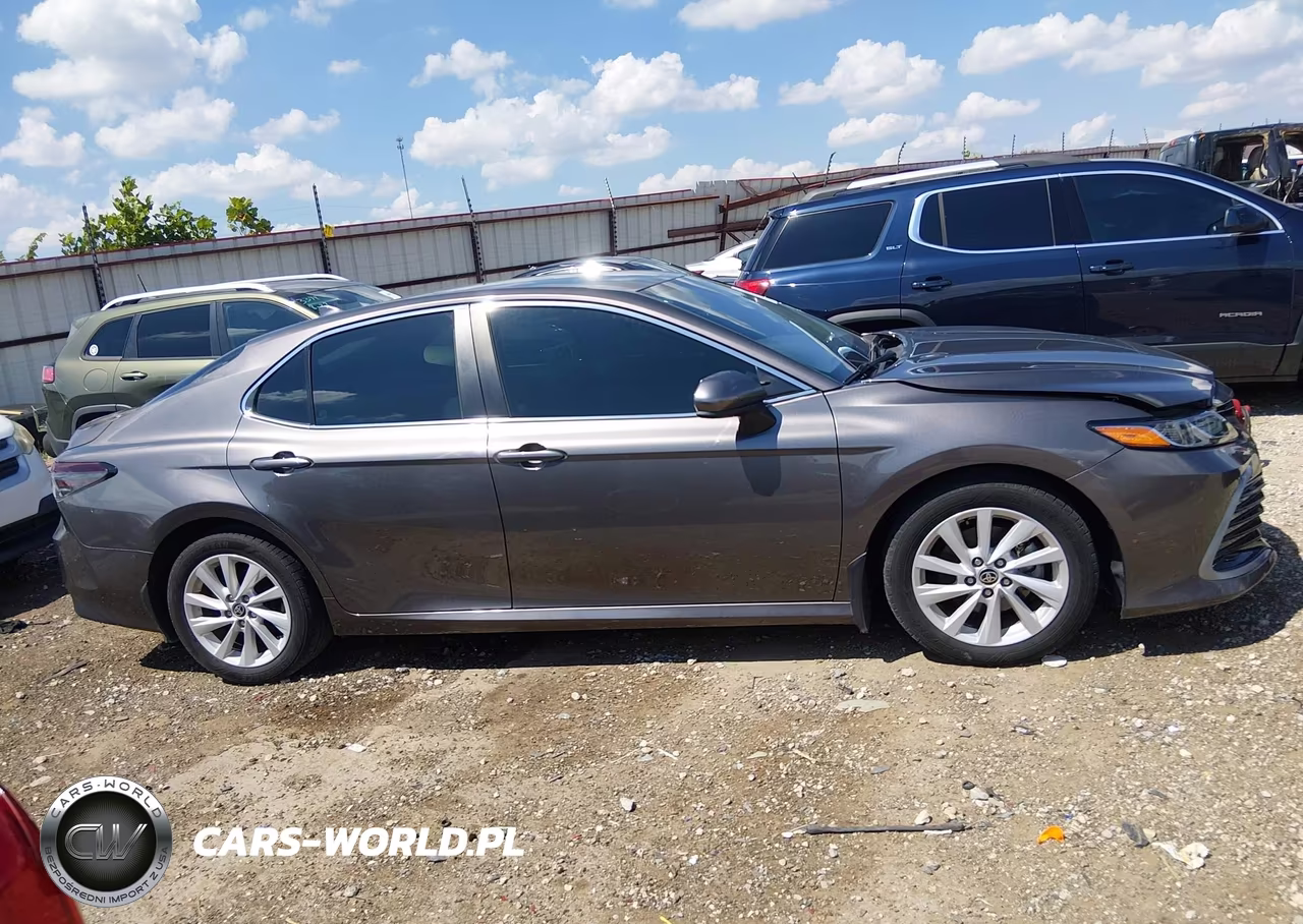2022 Toyota Camry Le VIN:4T1C11AK7NU684945 - 13