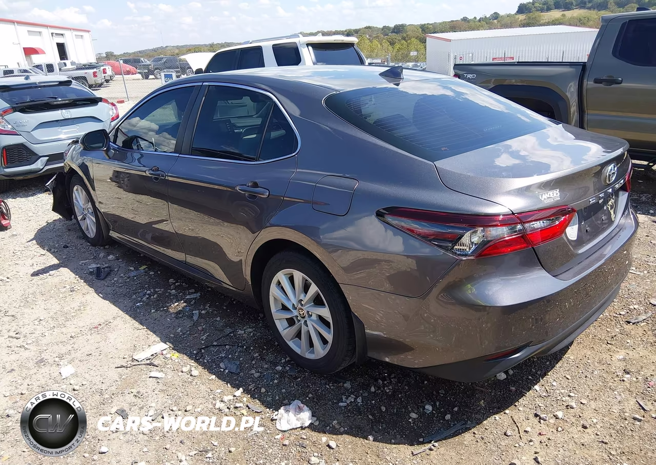 2022 Toyota Camry Le VIN:4T1C11AK7NU684945 - 3