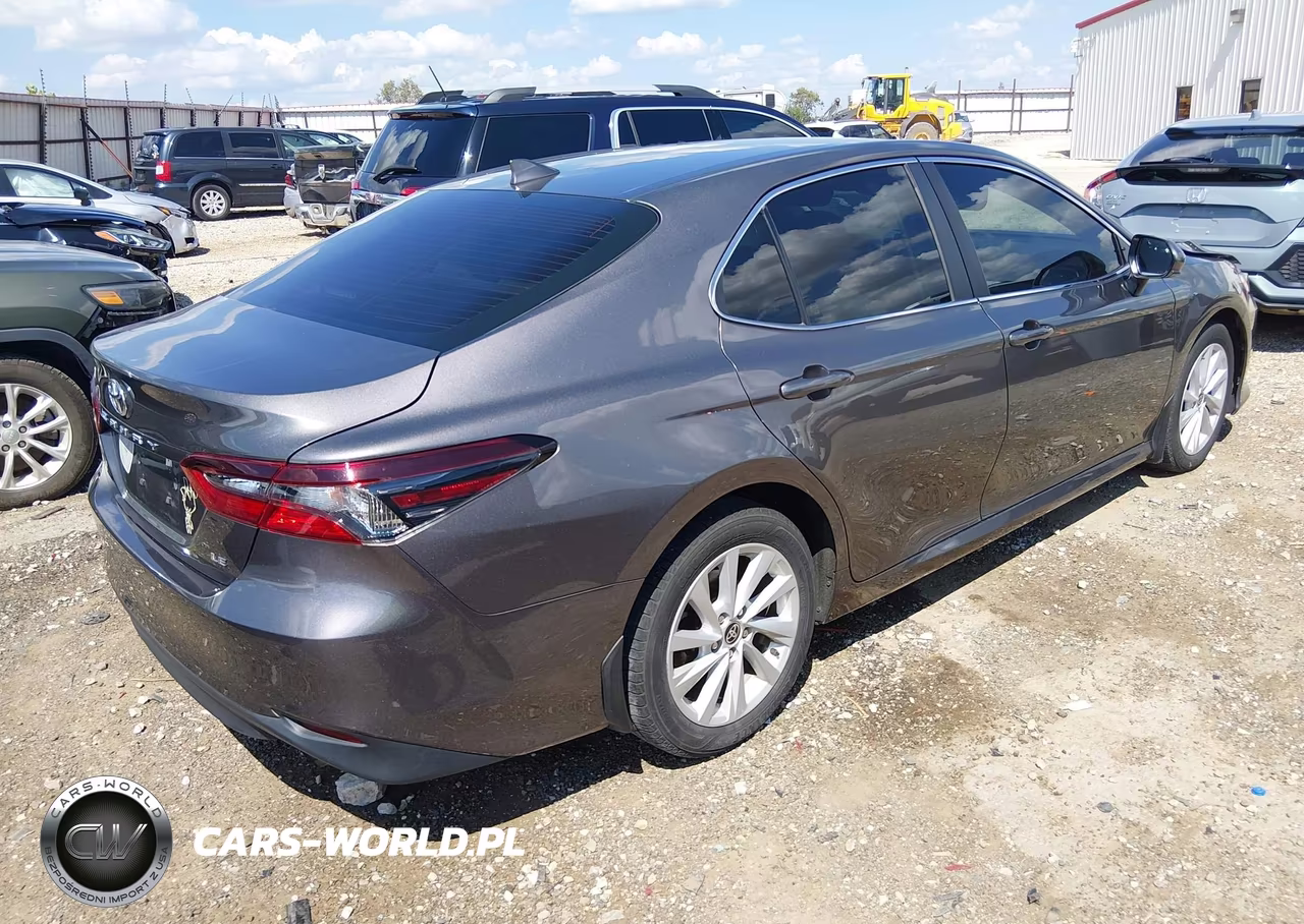 2022 Toyota Camry Le VIN:4T1C11AK7NU684945 - 4