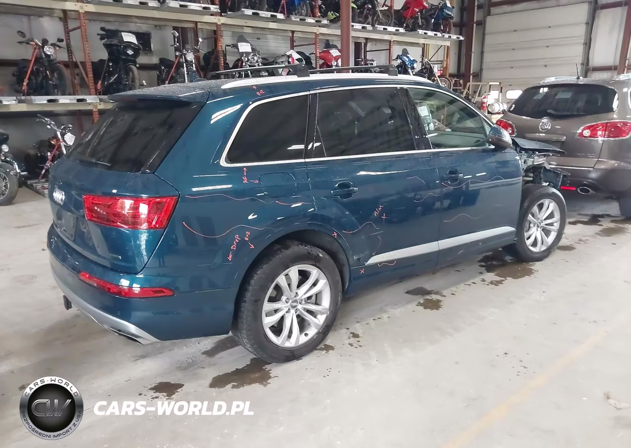 2018 Audi Q7 2.0T Premium VIN:WA1LHAF75JD038411 - 4