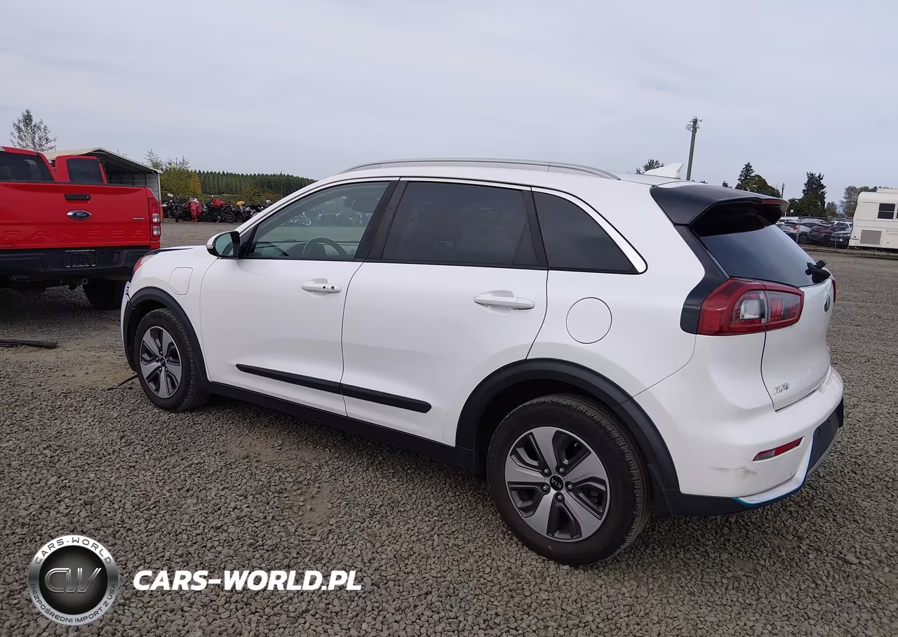 2018 Kia Niro Plug-In Hybrid Ex VIN:KNDCD3LD2J5145126 - 3