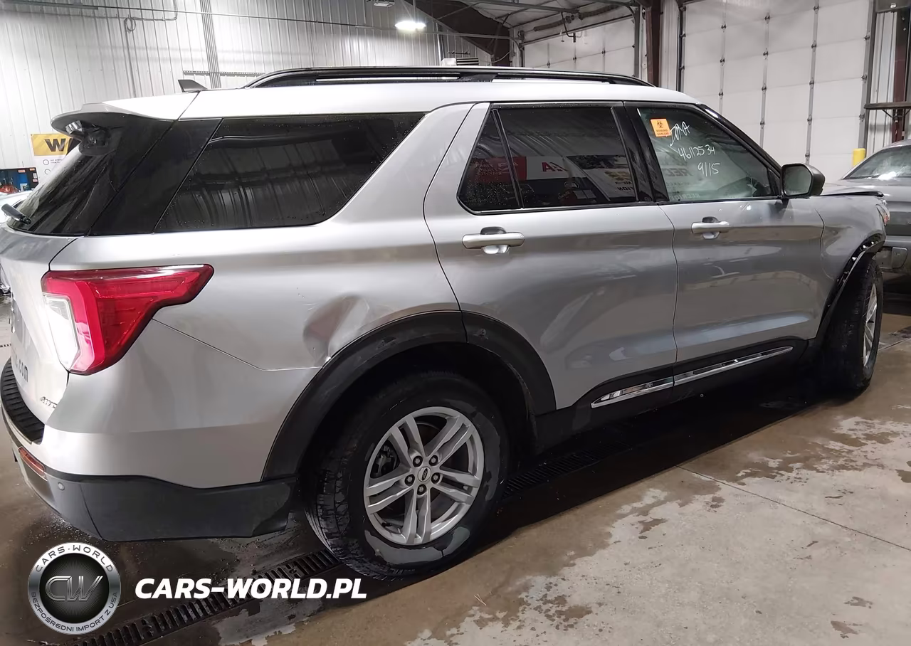2022 Ford Explorer Xlt VIN:1FMSK8DH5NGA37668 - 4
