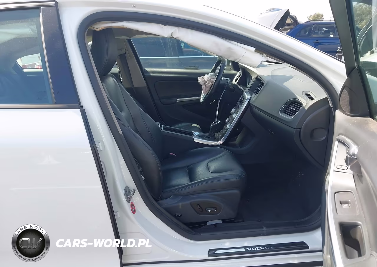 2016 Volvo S60 T5 Drive-E VIN:YV126MFJ3G2402523 - 5