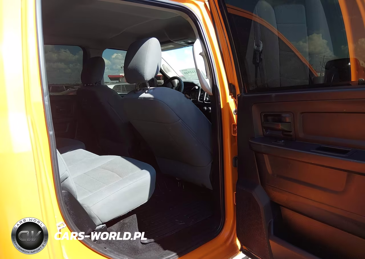 2017 Ram 2500 Tradesman 4X4 6'4 Box VIN:3C6UR5CL1HG557959 - 8