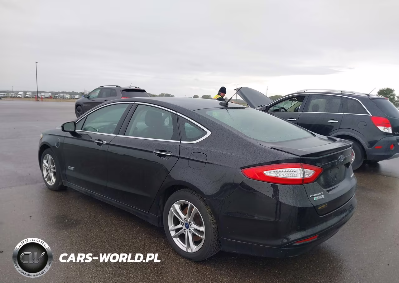 2015 Ford Fusion Energi Titanium VIN:3FA6P0SUXFR201098 - 3