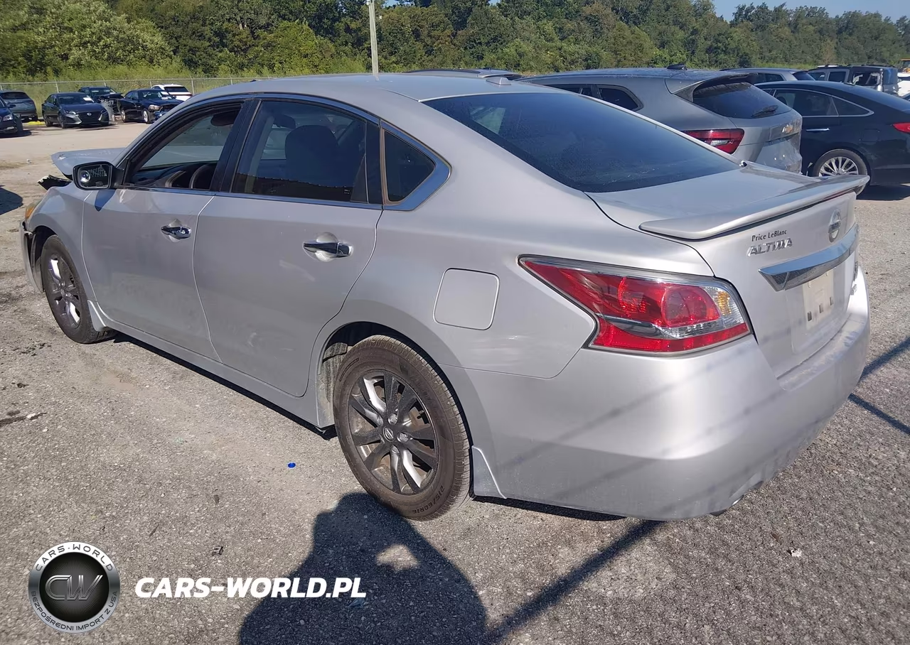 2015 Nissan Altima 2.5 S VIN:1N4AL3AP2FC568191 - 3