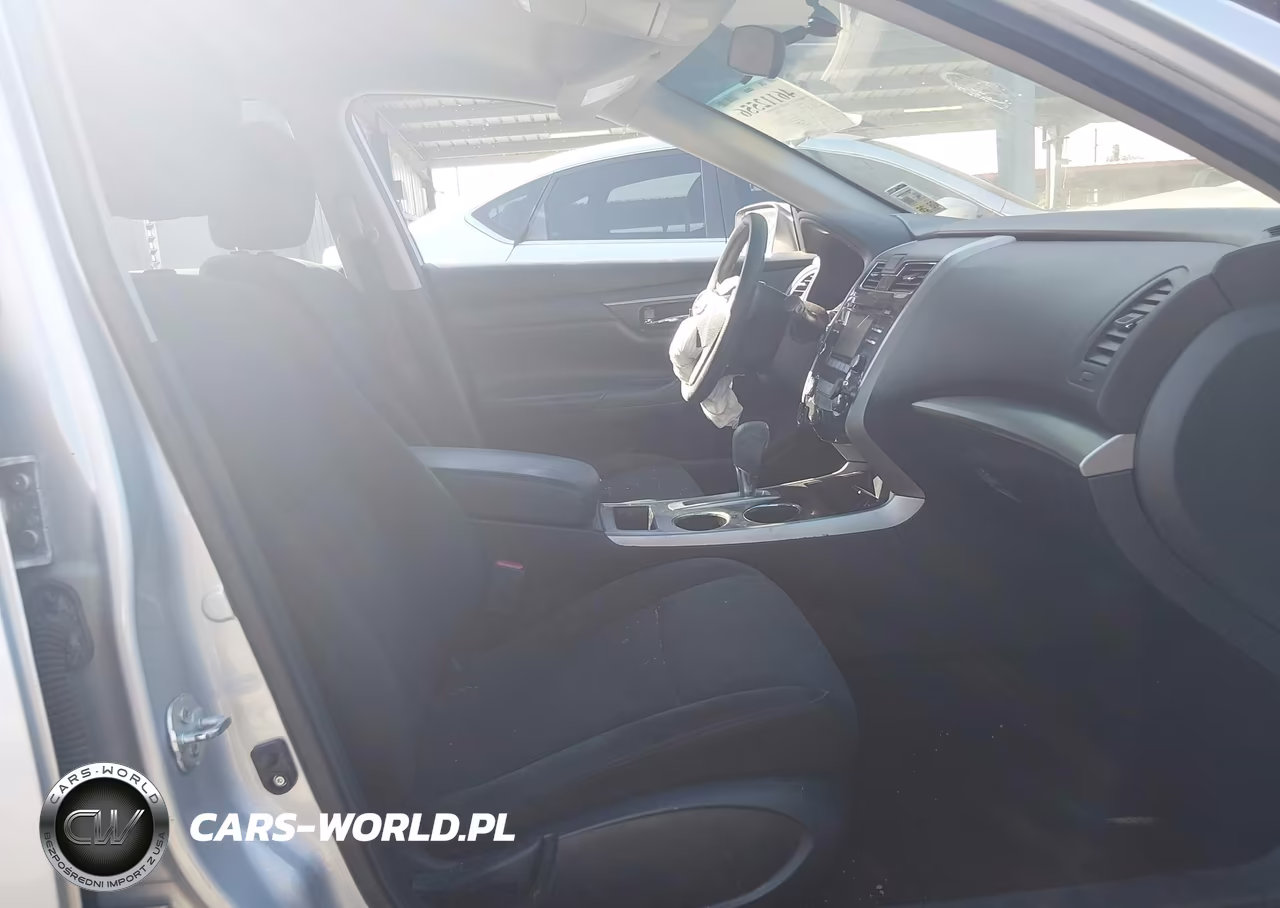2015 Nissan Altima 2.5 S VIN:1N4AL3AP2FC568191 - 5