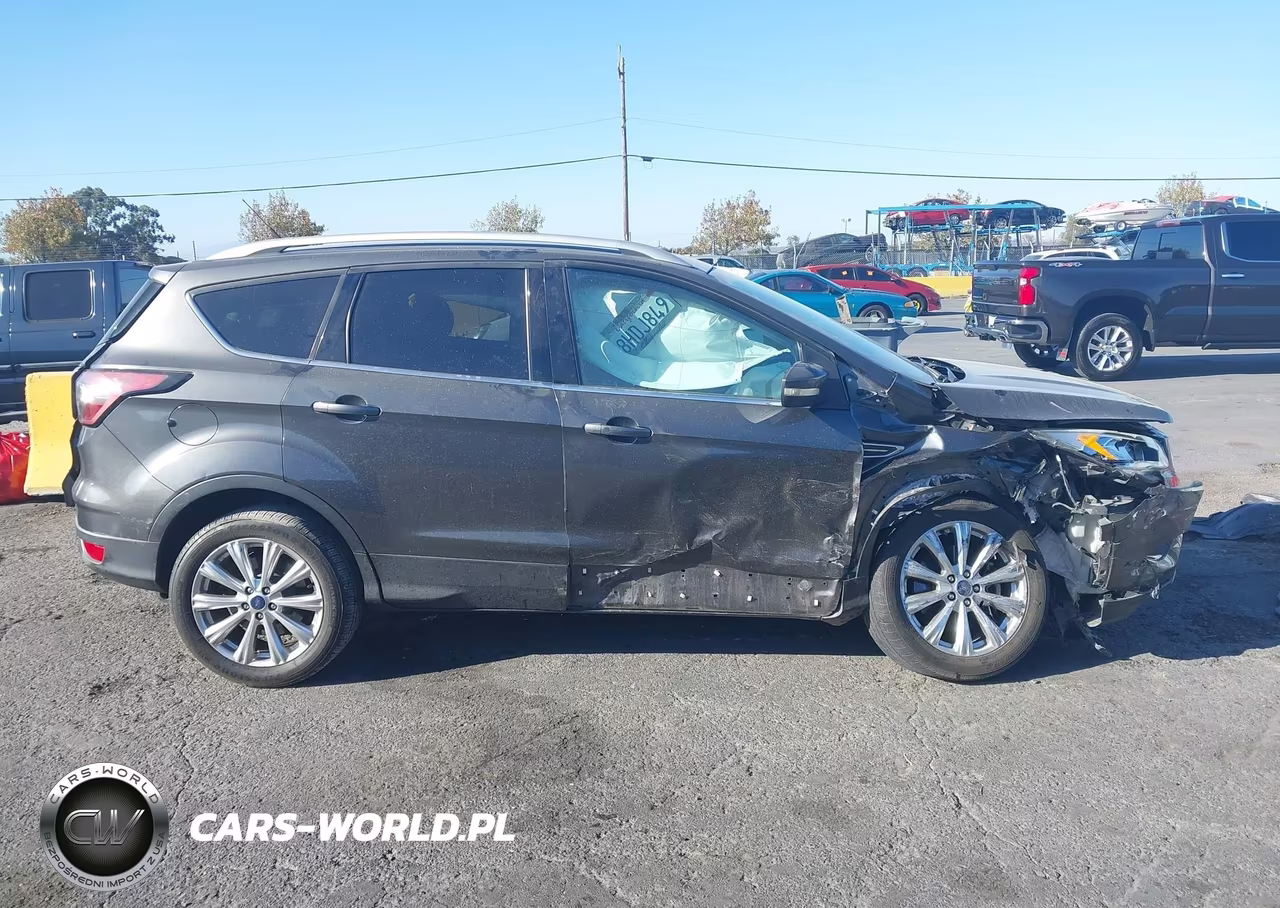 2017 Ford Escape Titanium VIN:1FMCU9J95HUB03899 - 13
