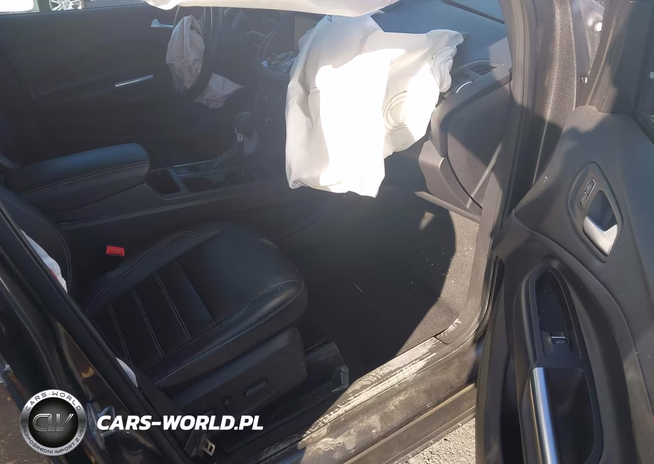 2017 Ford Escape Titanium VIN:1FMCU9J95HUB03899 - 5