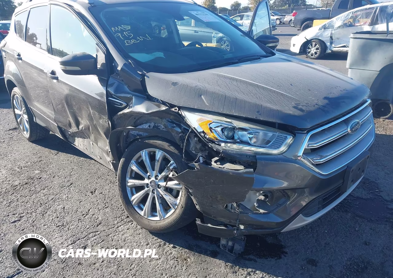 2017 Ford Escape Titanium VIN:1FMCU9J95HUB03899 - 6