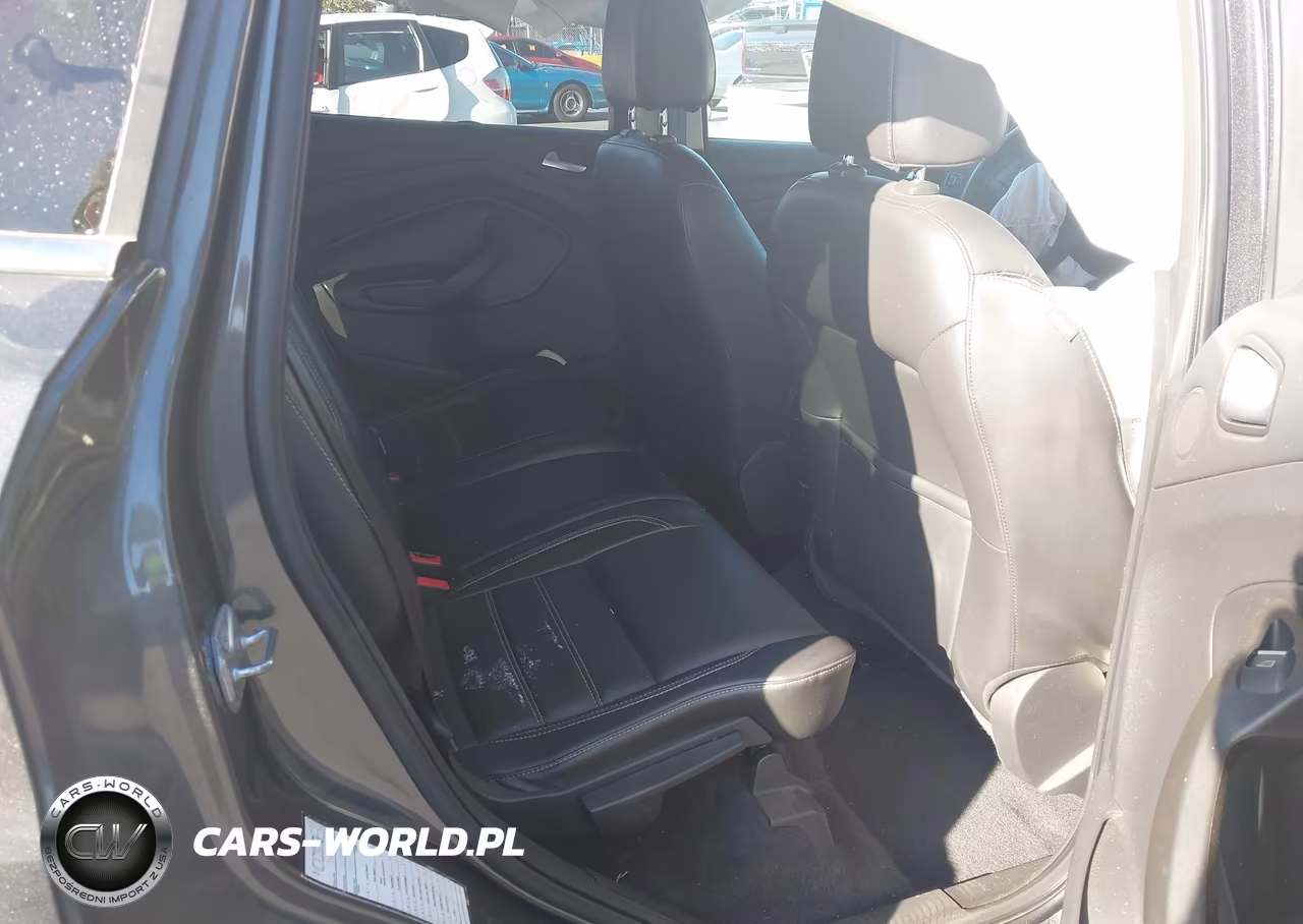 2017 Ford Escape Titanium VIN:1FMCU9J95HUB03899 - 8