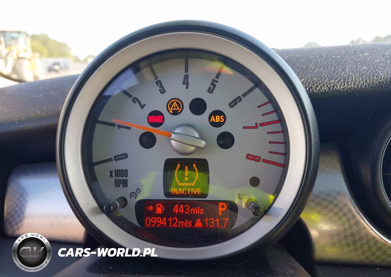2008 Mini Cooper S VIN:WMWMF73588TV32894 - 7