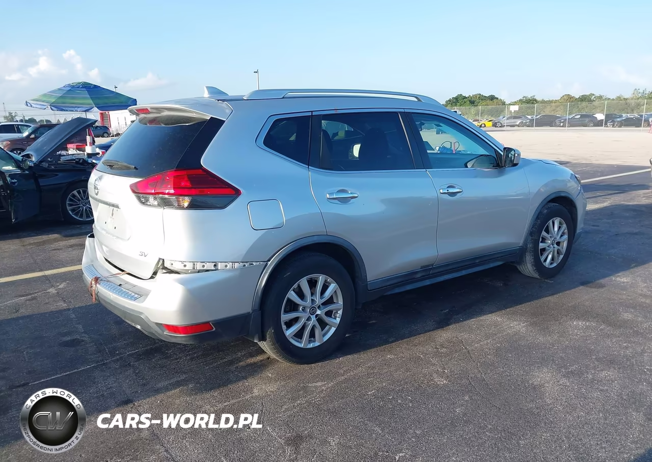 2017 Nissan Rogue Sv VIN:KNMAT2MT8HP596134 - 4