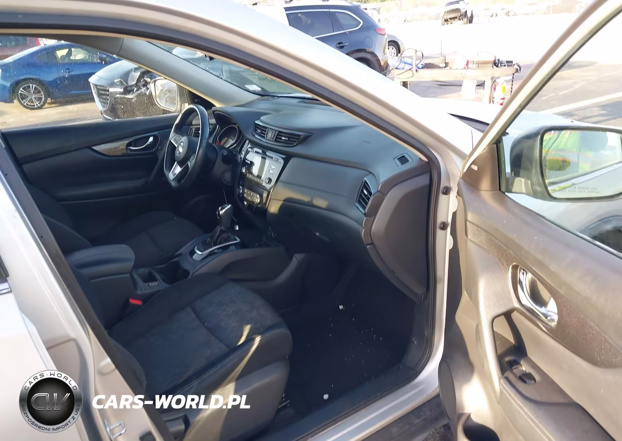 2017 Nissan Rogue Sv VIN:KNMAT2MT8HP596134 - 5
