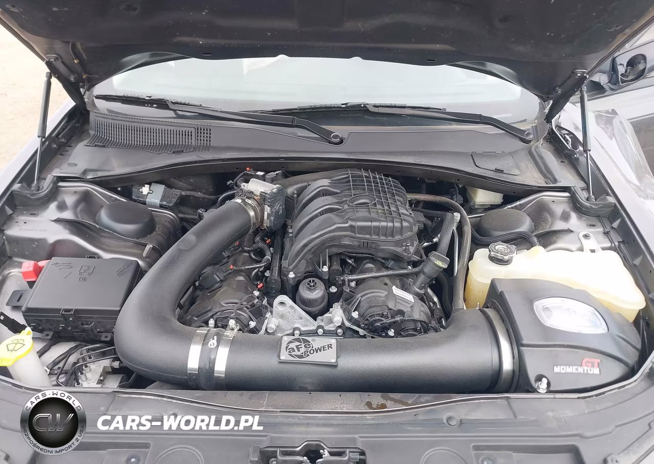 2020 Chrysler 300 Touring VIN:2C3CCAAG4LH175636 - 10