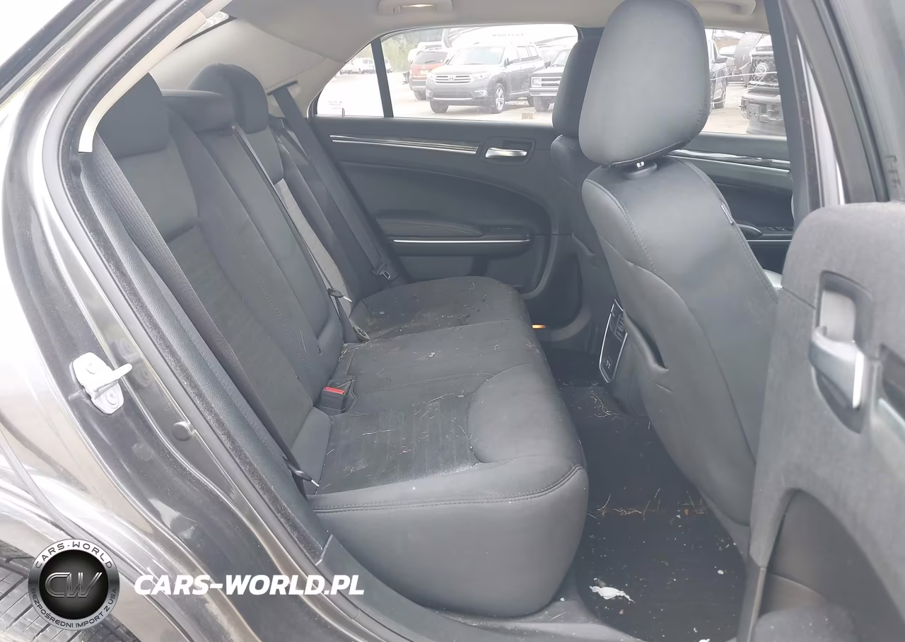 2020 Chrysler 300 Touring VIN:2C3CCAAG4LH175636 - 8
