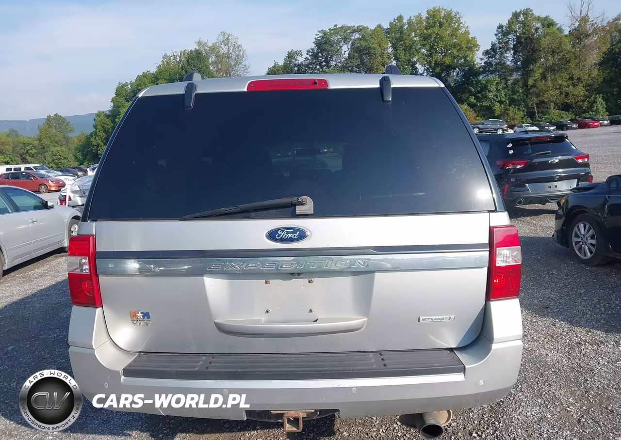2015 Ford Expedition Xlt VIN:1FMJU1JT2FEF39752 - 17