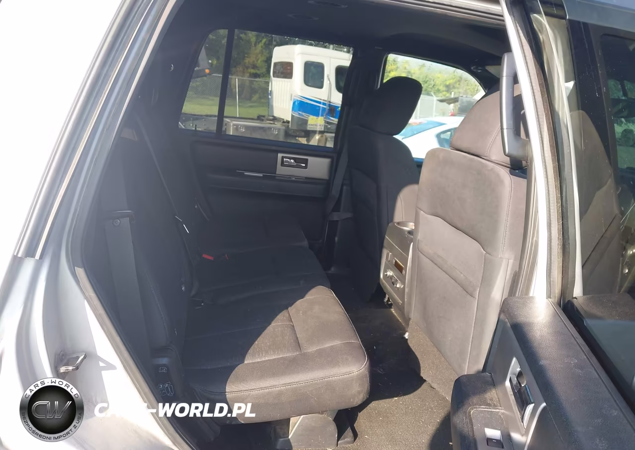 2015 Ford Expedition Xlt VIN:1FMJU1JT2FEF39752 - 8